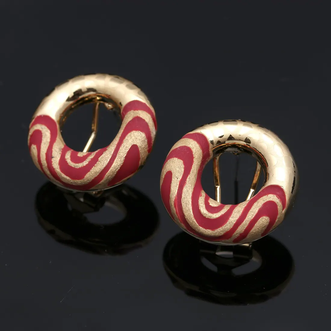 Red Enamel Swirl Pendant Set