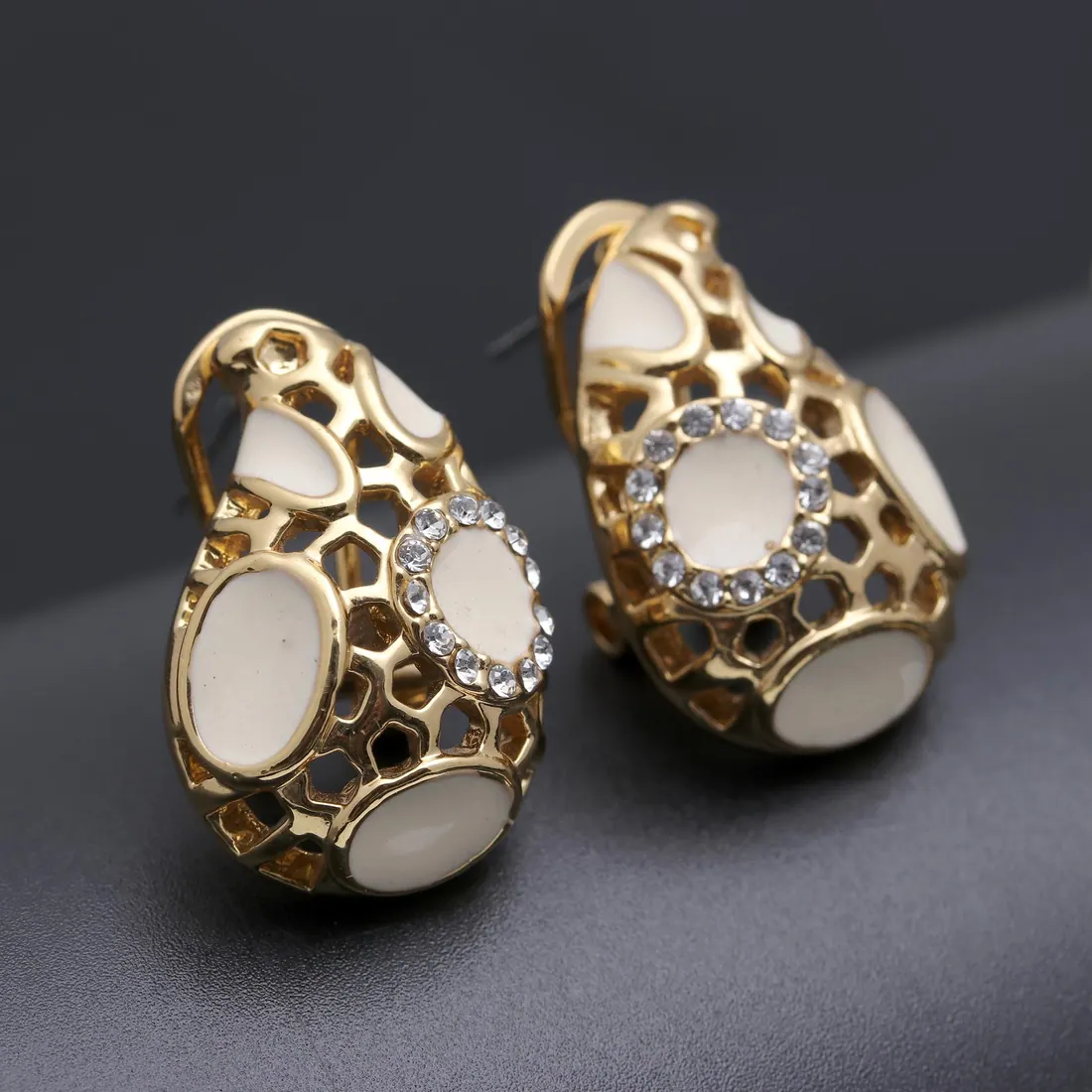 Ivory Cage Teardrop Pendant Set