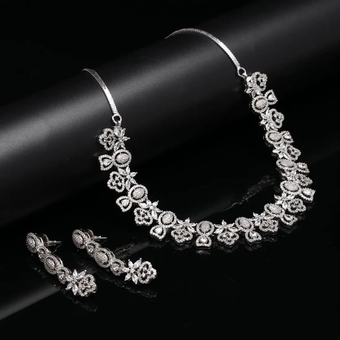 Solitaire Necklace 019