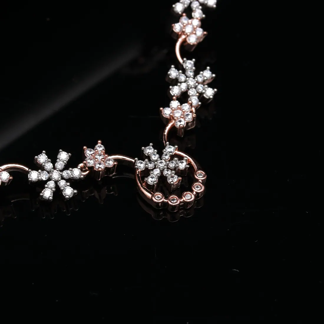 Solitaire Necklace 023